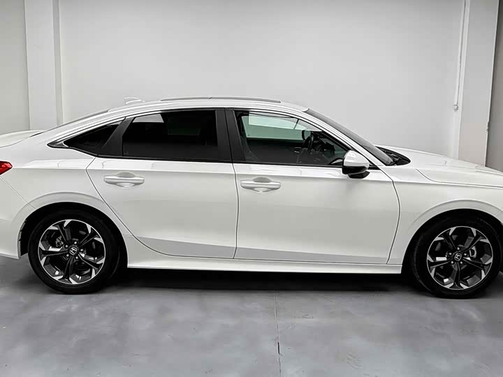 Фото 7 - Honda Civic