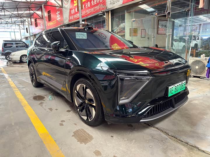 Фото 3 - HiPhi Y