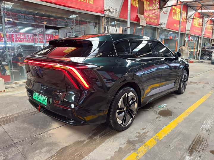 Фото 9 - HiPhi Y