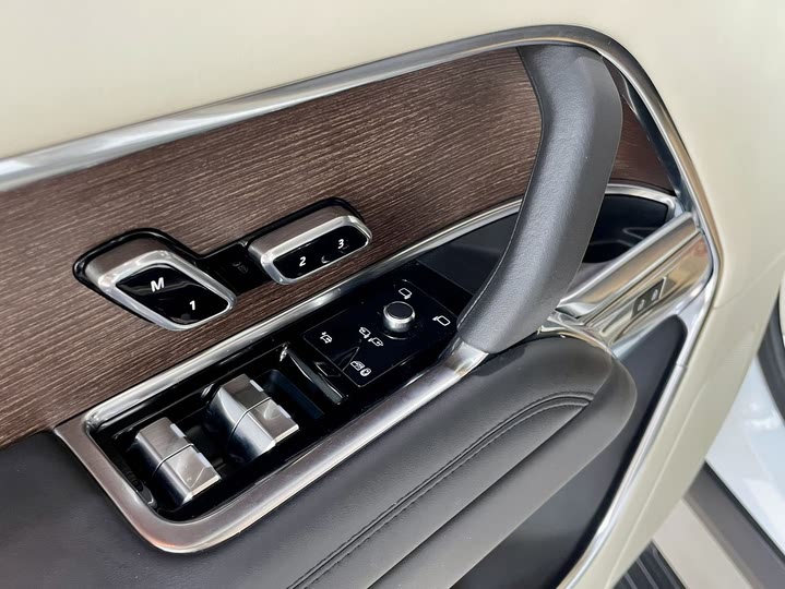 Фото 10 - Land Rover Range Rover