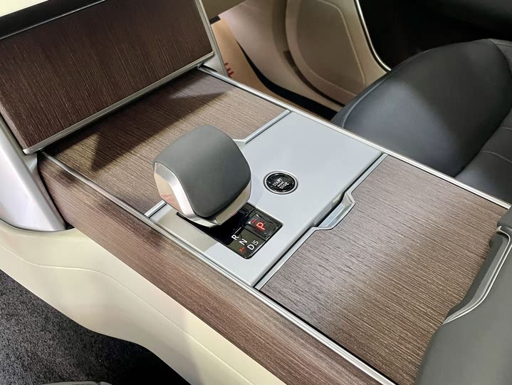 Фото 11 - Land Rover Range Rover