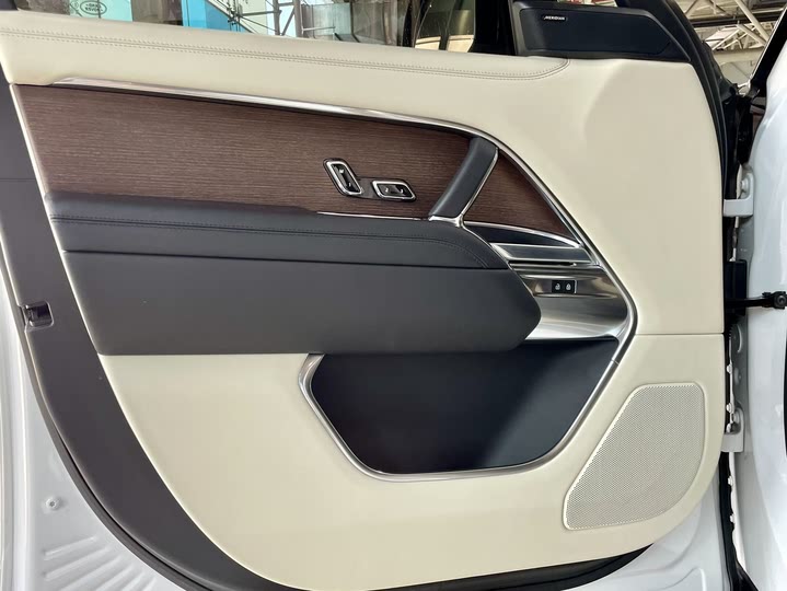 Фото 9 - Land Rover Range Rover