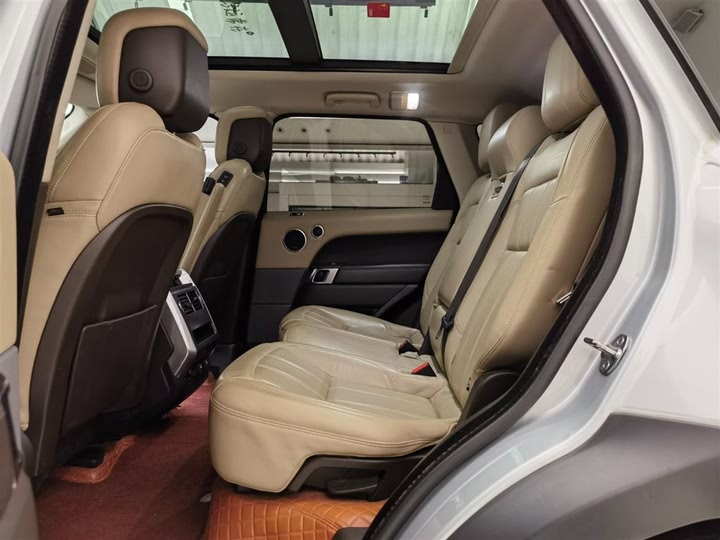 Фото 11 - Land Rover Range Rover Sport Hybrid