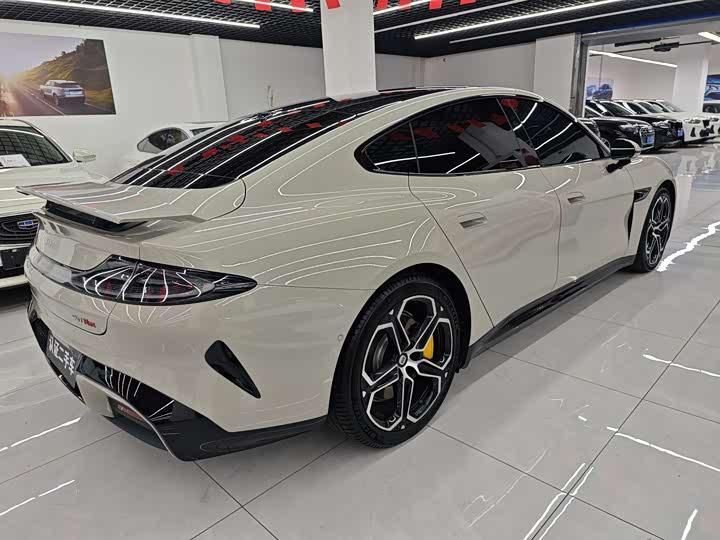 Фото 5 - Xiaomi SU7