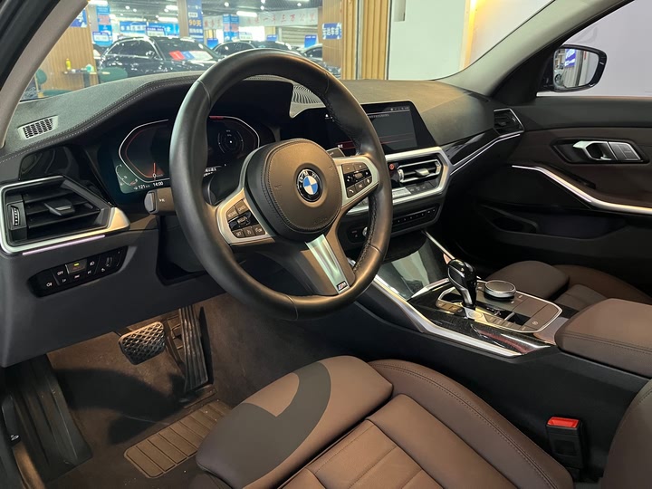 Фото 8 - BMW 3 Series