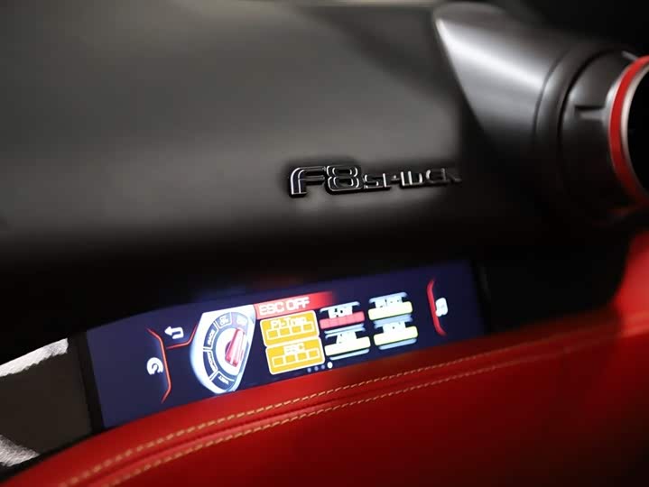 Фото 6 - Ferrari F8