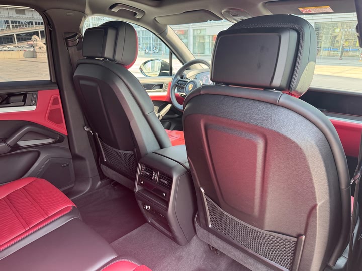 Фото 14 - Porsche Cayenne