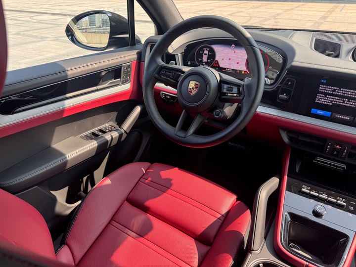 Фото 18 - Porsche Cayenne