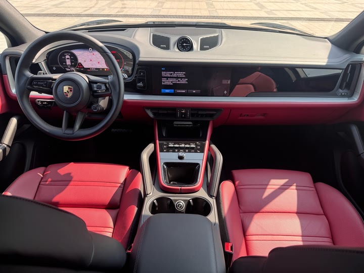 Фото 22 - Porsche Cayenne