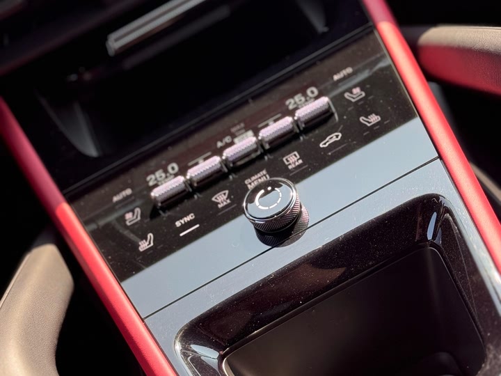 Фото 23 - Porsche Cayenne