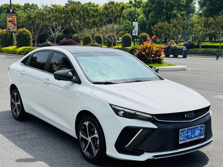 Фото 3 - Geely Emgrand L