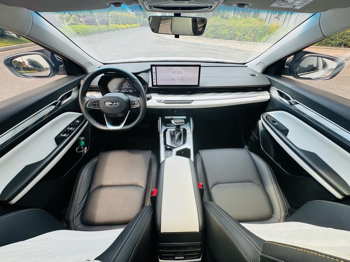 Фото 6 - Geely Emgrand L