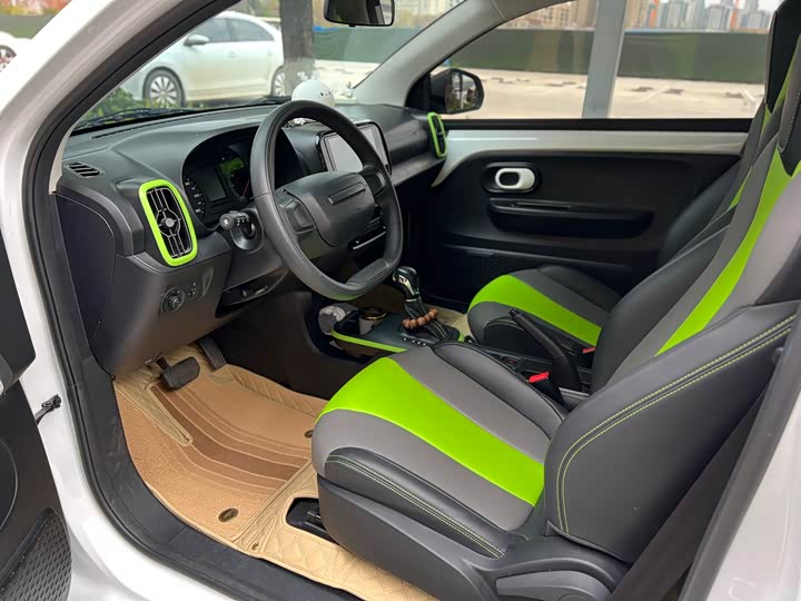 Фото 10 - Roewe Clever