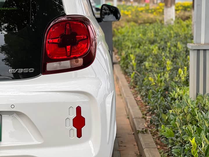 Фото 7 - Roewe Clever