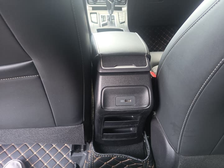 Фото 7 - Geely Emgrand GL