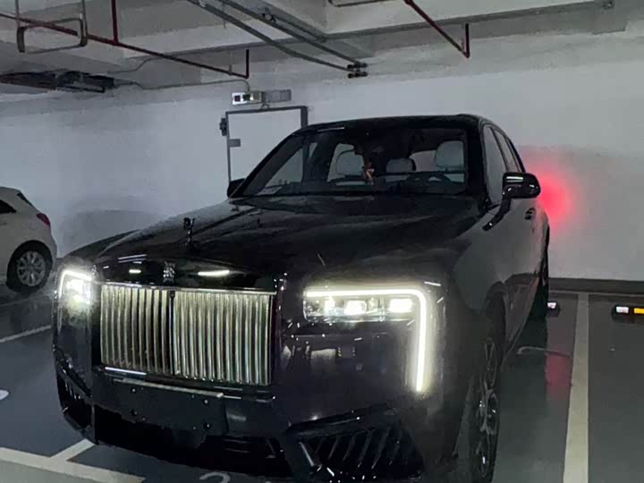 Фото 1 - Rolls-Royce Cullinan
