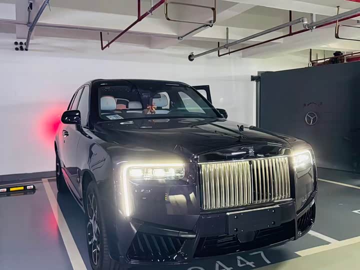 Фото 3 - Rolls-Royce Cullinan