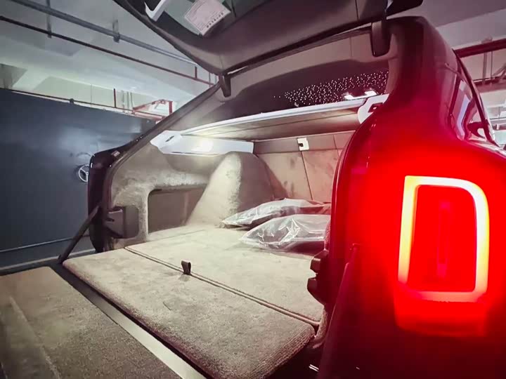 Фото 8 - Rolls-Royce Cullinan