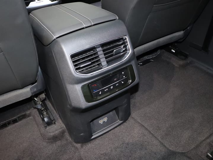 Фото 15 - Volkswagen Talagon