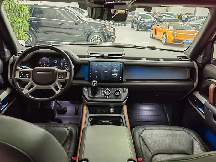 Фото 12 - Land Rover Defender