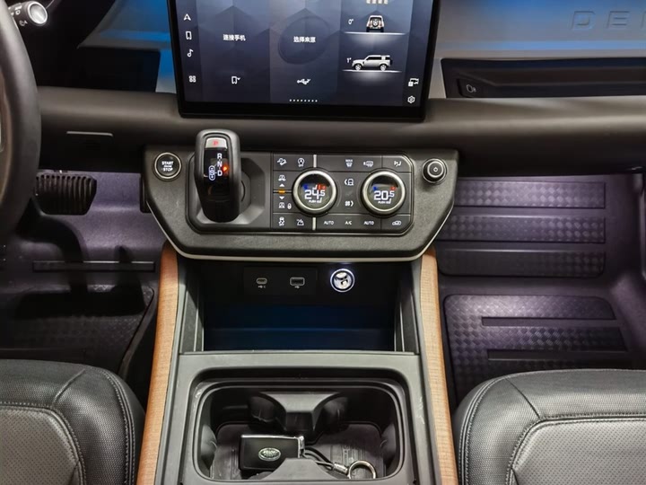 Фото 14 - Land Rover Defender