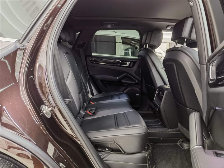 Фото 17 - Porsche Cayenne