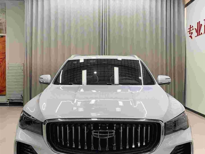 Фото 2 - Geely Monjaro