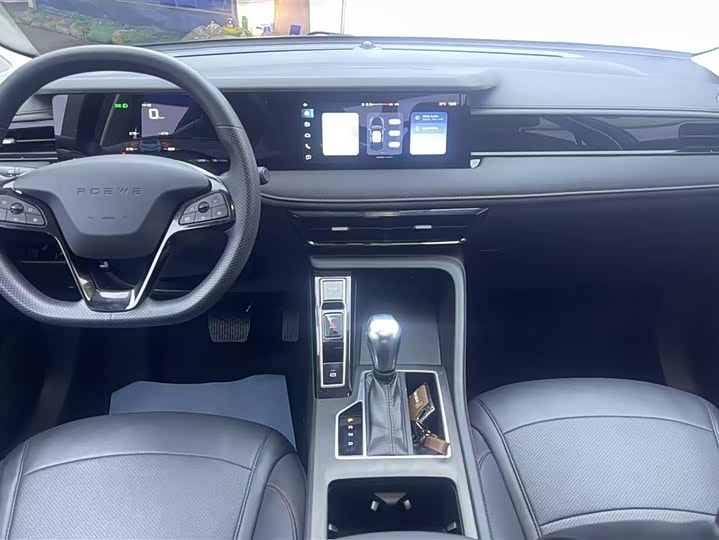 Фото 12 - Roewe i5