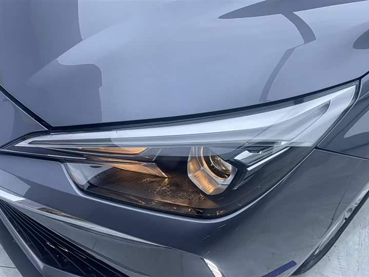 Фото 5 - Roewe i5