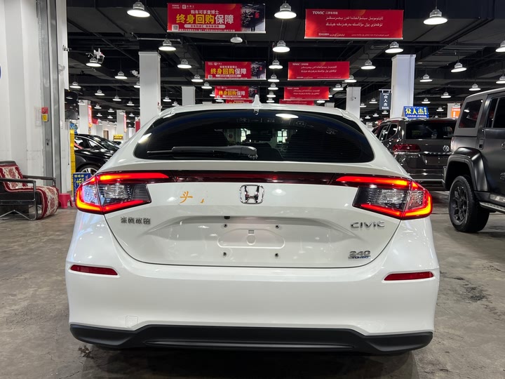 Фото 4 - Honda Civic