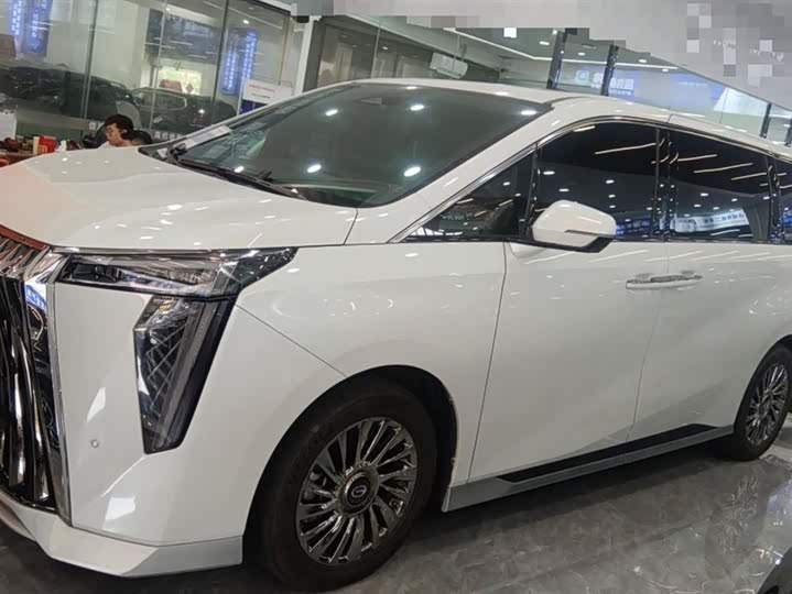 Фото 3 - GAC Trumpchi M8