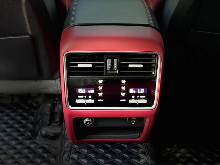 Фото 14 - Porsche Cayenne