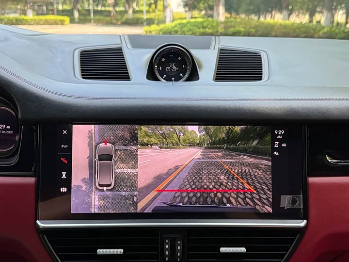 Фото 9 - Porsche Cayenne