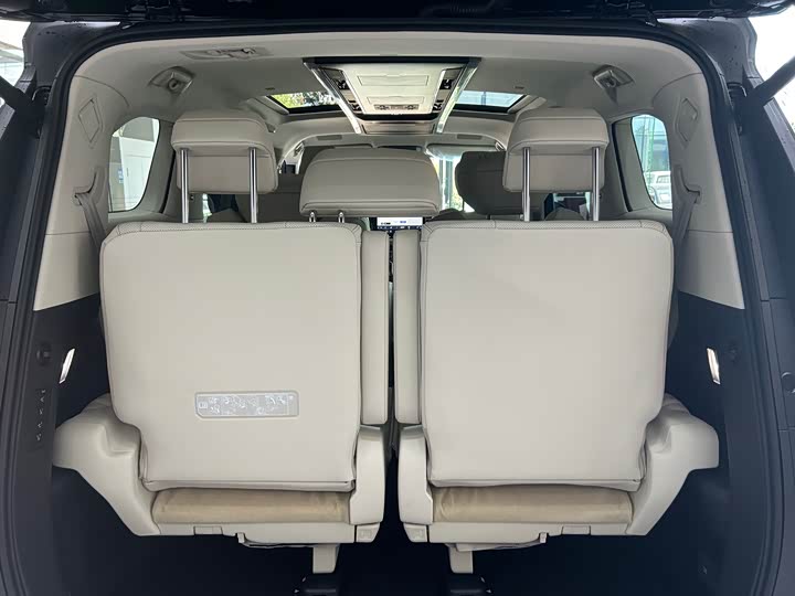 Фото 13 - Toyota Alphard