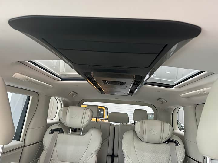 Фото 14 - Toyota Alphard