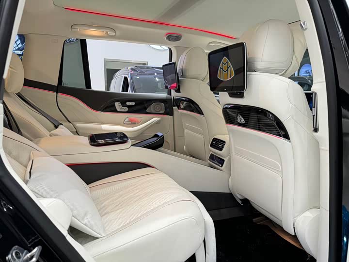 Фото 11 - Mercedes-Benz GLS-Class