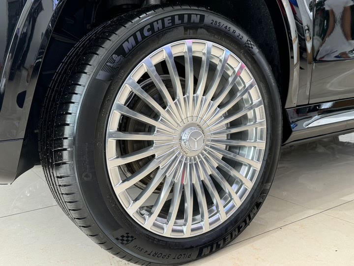 Фото 20 - Mercedes-Benz GLS-Class