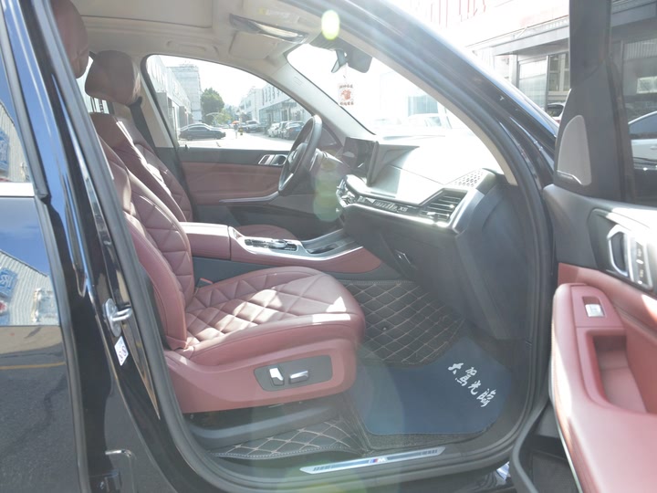 Фото 12 - BMW X5