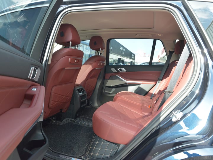 Фото 14 - BMW X5