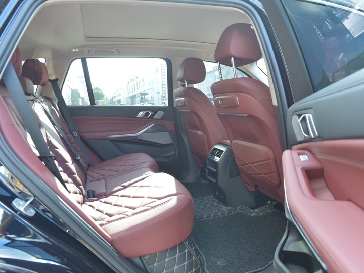 Фото 18 - BMW X5