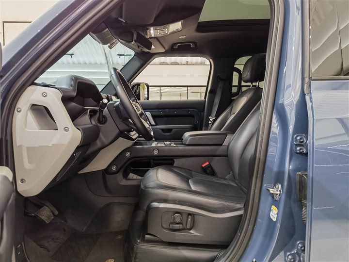 Фото 10 - Land Rover Defender