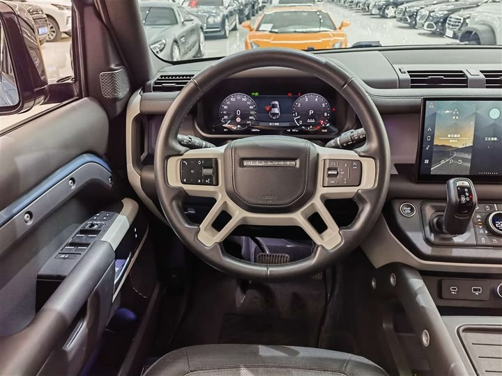 Фото 13 - Land Rover Defender