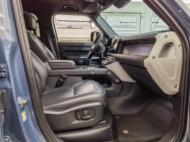 Фото 20 - Land Rover Defender