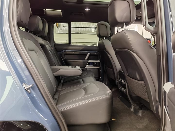 Фото 21 - Land Rover Defender