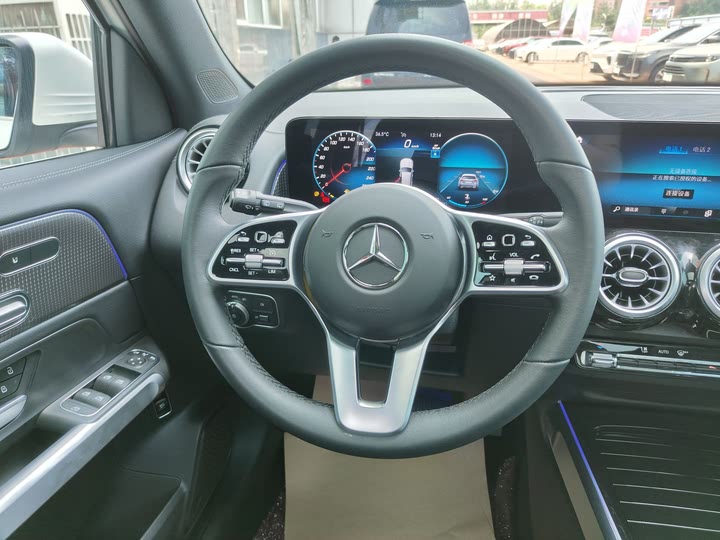 Фото 11 - Mercedes-Benz GLB-Class