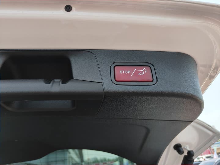 Фото 25 - Mercedes-Benz GLB-Class