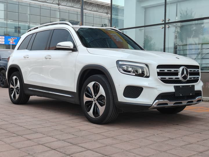 Фото 4 - Mercedes-Benz GLB-Class
