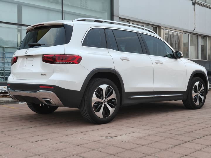 Фото 8 - Mercedes-Benz GLB-Class