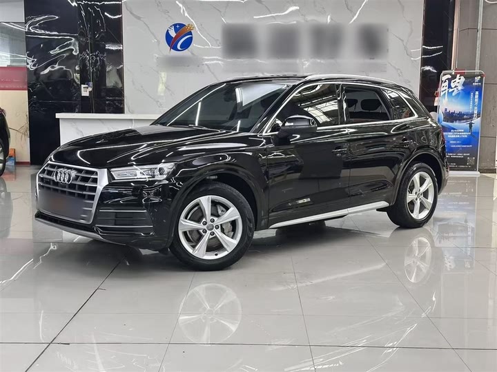 Фото 4 - Audi Q5L
