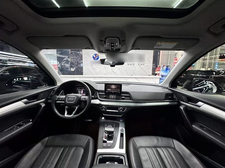 Фото 6 - Audi Q5L